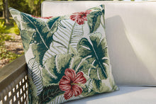 Load image into Gallery viewer, Barn Cove - Loveseat W/cushion
