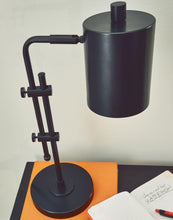 Load image into Gallery viewer, Baronvale - Lamp (1/cn)