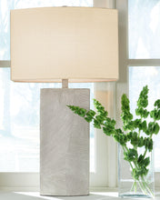 Load image into Gallery viewer, Bradard - Poly Table Lamp (1/cn)