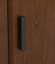 Load image into Gallery viewer, Devonsted Chairside End Table