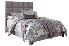 Load image into Gallery viewer, Dolante - Upholstered Bed