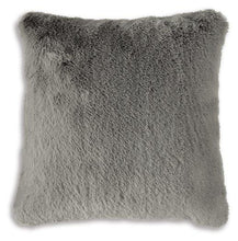 Load image into Gallery viewer, Gariland Pillow