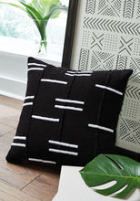Load image into Gallery viewer, Abilena - Pillow (4/cs)