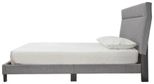 Load image into Gallery viewer, Adelloni - Upholstered Bed