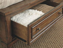 Load image into Gallery viewer, Flynnter - Bedroom Set