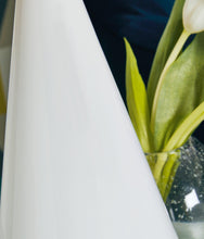 Load image into Gallery viewer, Ackson White/Silver Finish Table Lamp (Set of 2)