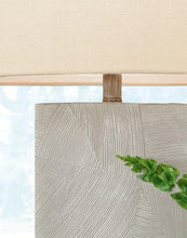 Load image into Gallery viewer, Bradard - Poly Table Lamp (1/cn)
