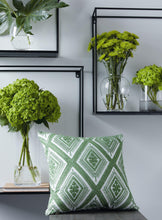 Load image into Gallery viewer, Bellvale Green/White Pillow (Set of 4)