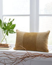 Load image into Gallery viewer, Dovinton Honey Pillow