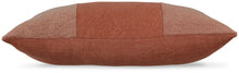 Load image into Gallery viewer, Dovinton Spice Pillow (Set of 4)
