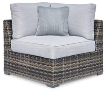 Load image into Gallery viewer, Harbor Court - Corner With Cushion (2/cn)