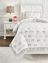 Load image into Gallery viewer, Hartlen - Comforter Set