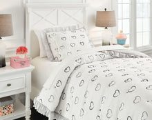Load image into Gallery viewer, Hartlen - Comforter Set