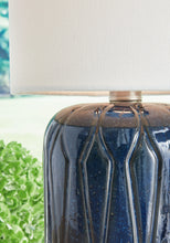 Load image into Gallery viewer, Hengrove - Ceramic Table Lamp (1/cn)