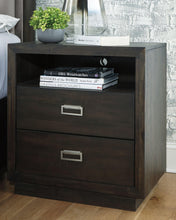 Load image into Gallery viewer, Hyndell - Bedroom Set