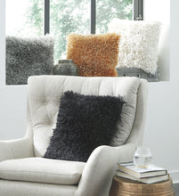 Load image into Gallery viewer, Jasmen - Pillow (4/cs)