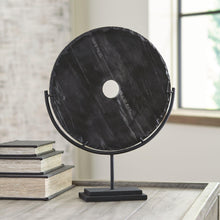 Load image into Gallery viewer, Jillsen - Sculpture