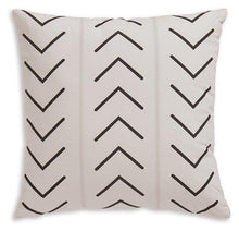 Load image into Gallery viewer, Kallan Pillow