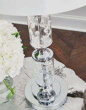 Load image into Gallery viewer, Laramae - Metal Table Lamp (1/cn)