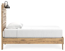 Load image into Gallery viewer, Larstin Panel Platform Bed