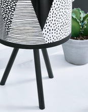 Load image into Gallery viewer, Manu - Metal Table Lamp (1/cn)