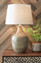 Load image into Gallery viewer, Mari - Glass Table Lamp (1/cn)