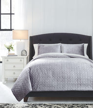 Load image into Gallery viewer, Maryam - Coverlet Set