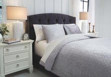 Load image into Gallery viewer, Maryam - Coverlet Set