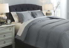 Load image into Gallery viewer, Mattias - Comforter Set