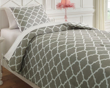Load image into Gallery viewer, Media - Comforter Set