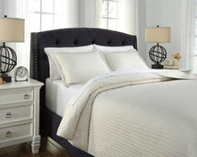 Load image into Gallery viewer, Raleda - Coverlet Set