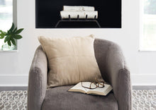 Load image into Gallery viewer, Rayvale Pillow