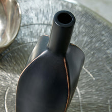 Load image into Gallery viewer, Rhaveney - Vase (3/cs)