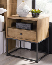 Load image into Gallery viewer, Thadamere - One Drawer Night Stand