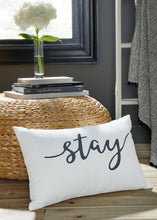 Load image into Gallery viewer, Tannerton White/Black Pillow (Set of 4)
