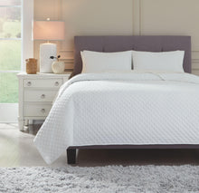 Load image into Gallery viewer, Ryter - Coverlet Set