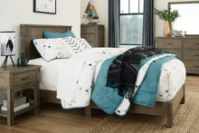 Load image into Gallery viewer, Shamryn - Bedroom Set
