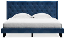 Load image into Gallery viewer, Vintasso - Upholstered Bed