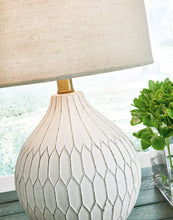 Load image into Gallery viewer, Wardmont - Ceramic Table Lamp (1/cn)