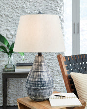 Load image into Gallery viewer, Erivell Table Lamp (Set of 2) image