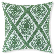 Load image into Gallery viewer, Bellvale Green/White Pillow (Set of 4) image