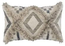 Load image into Gallery viewer, Liviah - Pillow (4/cs) image