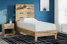 Load image into Gallery viewer, Larstin Panel Platform Bed image