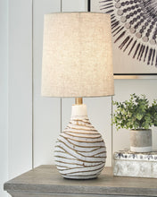 Load image into Gallery viewer, Aleela - Metal Table Lamp (1/cn)
