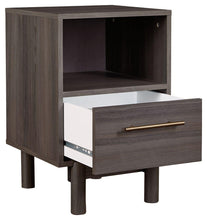 Load image into Gallery viewer, Brymont - One Drawer Night Stand
