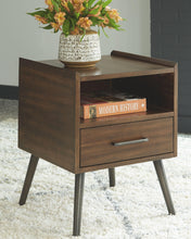 Load image into Gallery viewer, Calmoni - Square End Table
