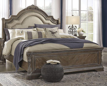 Load image into Gallery viewer, Charmond - Sleigh Bed
