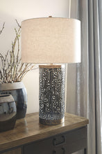 Load image into Gallery viewer, Dayo - Metal Table Lamp (1/cn)
