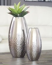 Load image into Gallery viewer, Dinesh - Vase Set (2/cn)
