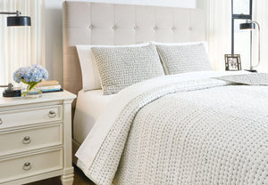 Doralia - Coverlet Set